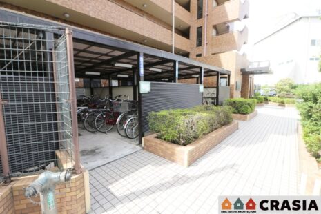 マンション内の自転車置き場です